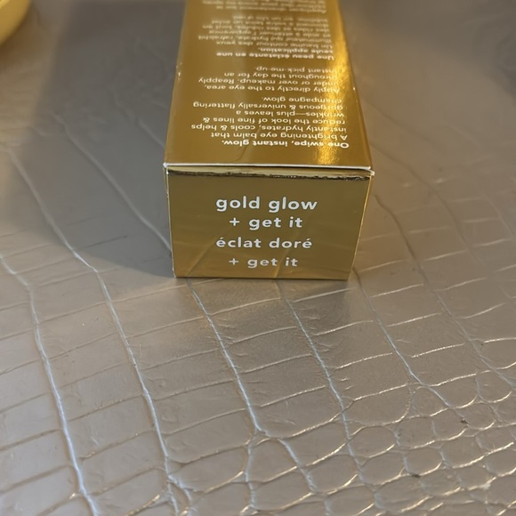 Tula Gold Glow Radiance Eye cooling balm - Picture 8 of 13